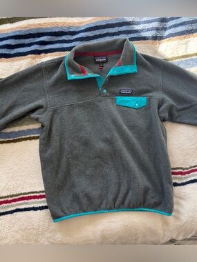 Patagonia Gray Fleece Pullover with Teal Trim